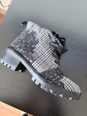 NWOT Karl Lagerfeld Plaid Lace-Up Parker Combat Bootie in Black and Gray